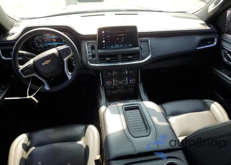 2022 Chevrolet Suburban C1500 Lt z USA, uszkodzony, nr VIN 1GNSCCKT1NR305591